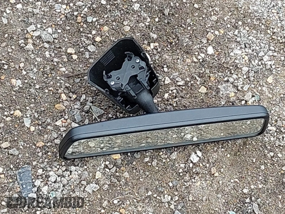 2021 Volkswagen Golf TSI z VIN 3VWG57AU9MM001027, wystawiony jako IAAI lot #42072074 z przebiegiem 81 819 mil mil oraz . Historia ofert i sprzedaży dostępna na DreamBid. Obrazek 12.
