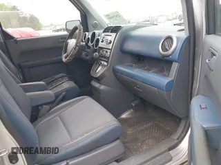2006 Honda Element EX-P with VIN 5J6YH18756L014223, listed as a IAAI auction lot 42029555 with 252,799 mi miles. Bid and sale history available at carsss.com. Image 5.