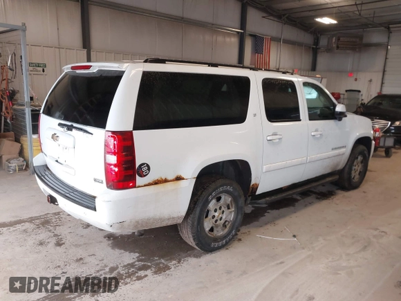 2008 Chevrolet Suburban Commercial with VIN 1GNFK163X8J227012, listed as a IAAI auction lot 41760694 with 161,130 mi miles. Bid and sale history available at carsss.com. Image 4.