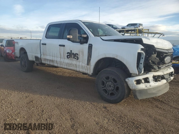 2023 Ford F-250 XL with VIN 1FT8W2BNXPED38850, listed as a Copart auction lot 46600915 with 46,278 mi miles and Salvage title. Bid and sale history available at DreamBid. Image 4.