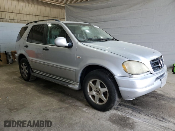 2000 Mercedes-Benz M 320/430/500 с VIN 4JGAB72E6YA200592, выставлен на аукционе Copart как лот 57261935 с пробегом 210 338 миль миль и Чистый • Clean title. История ставок и продаж доступна на DreamBid. Изображение 4.