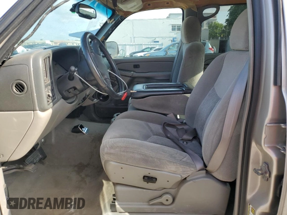 2005 Chevrolet Avalanche LS with VIN 3GNEC12Z55G202356, listed as a Copart auction lot 52032015 with 245,490 mi miles and Salvage title. Bid and sale history available at DreamBid. Image 7.