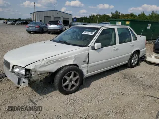 2000 Volvo S70 z VIN YV1LS61J2Y2667079, wystawiony jako Copart lot #69458774 z przebiegiem Nie podano mil oraz Szkody całkowita. Historia ofert i sprzedaży dostępna na DreamBid. Obrazek 1.