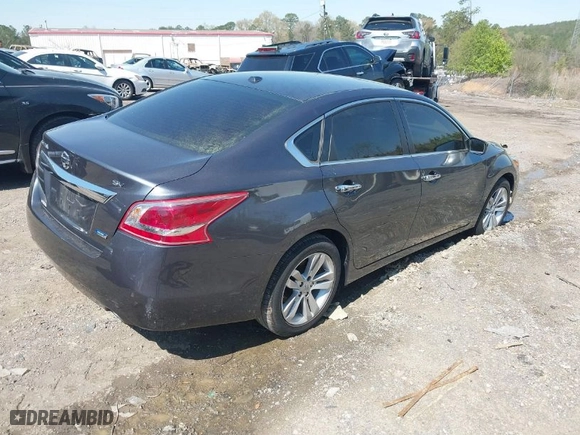 2013 Nissan Altima 2.5 SL with VIN 1N4AL3AP2DC104007, listed as a IAAI auction lot 41835286 with 247,964 mi miles. Bid and sale history available at carsss.com. Image 4.