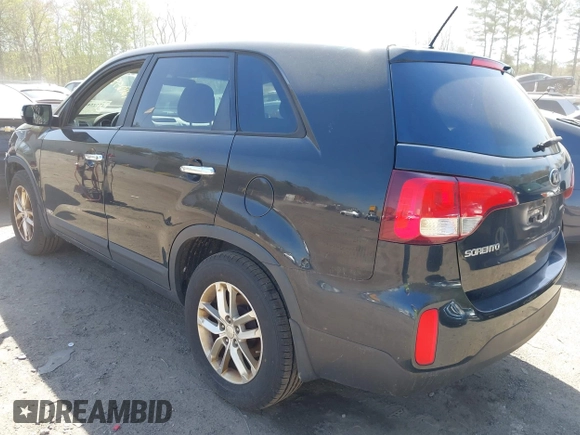 2014 Kia Sorento LX with VIN 5XYKTDA69EG425180, listed as a IAAI auction lot 42125882 with 194,319 mi miles. Bid and sale history available at carsss.com. Image 3.