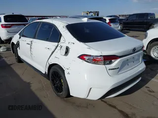 2020 Toyota Corolla LE with VIN 5YFEPRAE5LP129961, listed as a IAAI auction lot 41939196 with 60,815 mi miles. Bid and sale history available at carsss.com. Image 3.