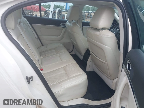 2009 Lincoln MKS z VIN 1LNHM93R69G618185, wystawiony jako IAAI lot #42256398 z przebiegiem 178 805 mil mil oraz . Historia ofert i sprzedaży dostępna na DreamBid. Obrazek 8.