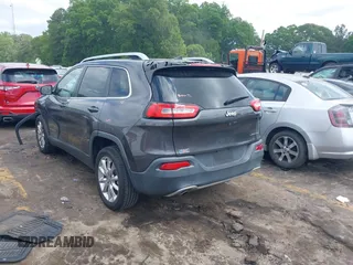 2017 Jeep Cherokee Limited z VIN 1C4PJLDB8HW526765, wystawiony jako IAAI lot #42136476 z przebiegiem 121 694 mil mil oraz . Historia ofert i sprzedaży dostępna na DreamBid. Obrazek 3.