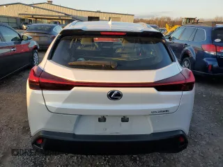 2022 Lexus UX with VIN JTHP9JBH9N2057661, listed as a Copart auction lot 81083394 with 26,443 mi miles and Salvage Title. Bid and sale history available at carsss.com. Image 6.