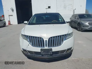 2012 Lincoln MKX with VIN 2LMDJ6JK4CBL00984, listed as a IAAI auction lot 41631192 with 184,198 mi miles. Bid and sale history available at carsss.com. Image 12.