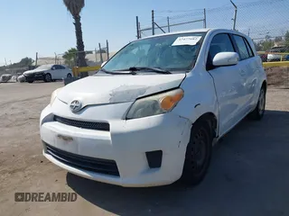 2010 Scion xD z VIN JTKKU4B4XA1004968, wystawiony jako IAAI lot #42477682 z przebiegiem 234 559 mil mil oraz . Historia ofert i sprzedaży dostępna na DreamBid. Obrazek 2.