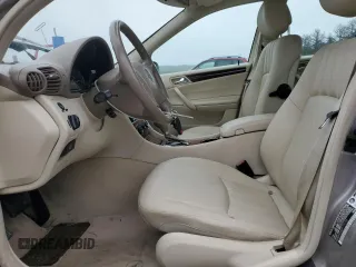 2006 Mercedes-Benz C 280 Luxury z VIN WDBRF92H46F774155, wystawiony jako Copart lot #59687985 z przebiegiem 56 007 mil mil oraz Szkoda całkowita • Salvage title. Historia ofert i sprzedaży dostępna na DreamBid. Obrazek 7.