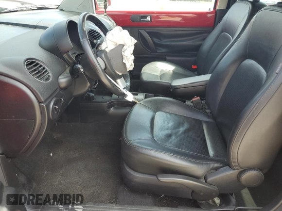 2009 Volkswagen Beetle S with VIN 3VWRW31C29M513497, listed as a Copart auction lot 54986285 with 132,953 mi miles and Clean Title. Bid and sale history available at DreamBid. Image 7.