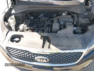 2018 Kia Sorento LX with VIN 5XYPG4A37JG431134, listed as a IAAI auction lot 41803871 with 139,818 mi miles. Bid and sale history available at carsss.com. Image 10.