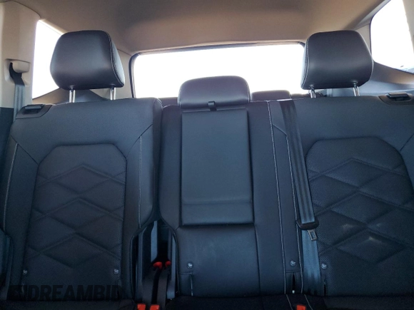 2024 Volkswagen Atlas SE with VIN 1V2DR2CA1RC593093, listed as a Copart auction lot 56397325 with 14,524 mi miles and Salvage title. Bid and sale history available at DreamBid. Image 10.