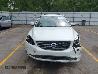 2017 Volvo XC60 Inscription with VIN YV440MRU6H2021561, listed as a IAAI auction lot 42363951 with 85,751 mi miles and . Bid and sale history available at DreamBid. Image 12.
