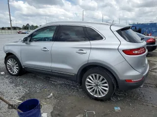 2019 Lincoln MKC Standard z VIN 5LMCJ1C95KUL08943, wystawiony jako Copart lot #54891185 z przebiegiem 88 153 mil mil oraz Szkoda całkowita • Salvage title. Historia ofert i sprzedaży dostępna na DreamBid. Obrazek 2.