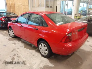 2006 Ford Focus S with VIN 1FAHP34N16W217994, listed as a IAAI auction lot 41951533 with 91,823 mi miles and . Bid and sale history available at carsss.com. Image 3.
