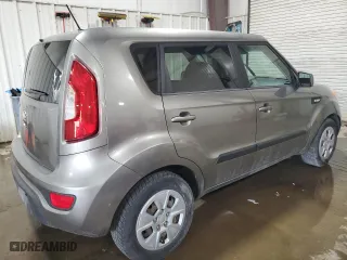 2013 Kia Soul with VIN KNDJT2A55D7623855, listed as a Copart auction lot 51488875 with 142,844 mi miles and Clean Title. Bid and sale history available at carsss.com. Image 3.