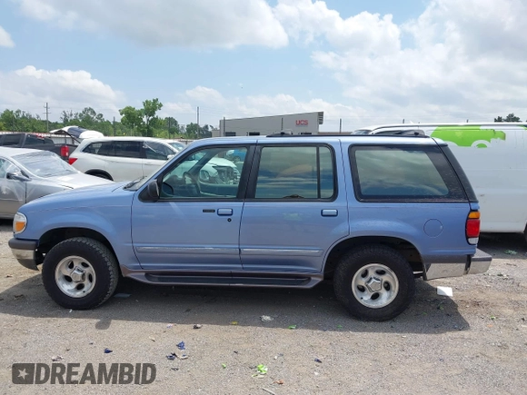 1997 Ford Explorer XL z VIN 1FMDU34EXVZB33702, wystawiony jako IAAI lot #42388786 z przebiegiem 125 026 mil mil oraz . Historia ofert i sprzedaży dostępna na DreamBid. Obrazek 6.