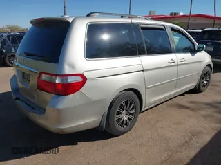 2006 Honda Odyssey TOURING with VIN 5FNRL38846B060075, listed as a IAAI auction lot 41619346 with 280,092 mi miles. Bid and sale history available at carsss.com. Image 4.