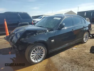 2011 BMW 3 Series 328i xDrive z VIN WBAPK7G52BNN77800, wystawiony jako Copart lot #57681275 z przebiegiem 166 452 mil mil oraz Szkoda całkowita • Salvage title. Historia ofert i sprzedaży dostępna na DreamBid. Obrazek 1.