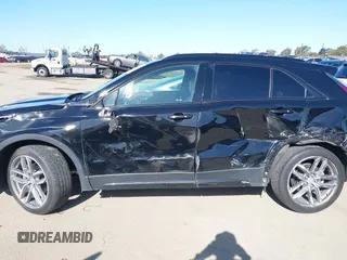 2020 Cadillac XT4 FWD Sport z VIN 1GYFZER49LF021475, wystawiony jako IAAI lot #41962892 z przebiegiem 41 603 mil mil oraz . Historia ofert i sprzedaży dostępna na DreamBid. Obrazek 14.