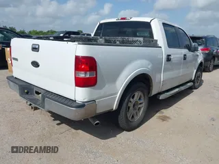 2006 Ford F-150 XLT z VIN 1FTPW12526KB72538, wystawiony jako IAAI lot #42544439 z przebiegiem 258 261 mil mil oraz . Historia ofert i sprzedaży dostępna na DreamBid. Obrazek 4.