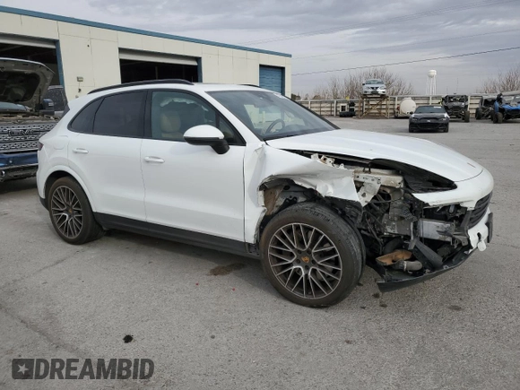 2021 Porsche Cayenne z VIN WP1AA2AY0MDA03642, wystawiony jako Copart lot #47849765 z przebiegiem 60 787 mil mil oraz Szkoda całkowita • Salvage title. Historia ofert i sprzedaży dostępna na DreamBid. Obrazek 4.