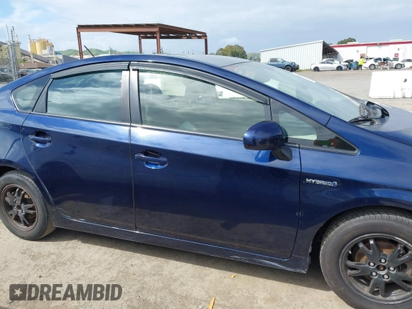 2015 Toyota Prius Four with VIN JTDKN3DU4F0443298, listed as a IAAI auction lot 41896720 with 288,809 mi miles and . Bid and sale history available at carsss.com. Image 13.