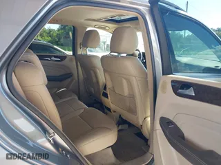 2014 Mercedes-Benz M-Class ML 350 BlueTEC with VIN 4JGDA2EB6EA275759, listed as a IAAI auction lot 40403071 with 75,095 mi miles. Bid and sale history available at carsss.com. Image 8.