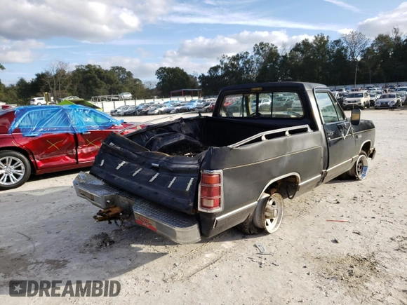 1986 Dodge Trucks z VIN 1B7HD14TXGS016934, wystawiony jako Copart lot #69426432 z przebiegiem 333 mil mil oraz Szkody całkowita. Historia ofert i sprzedaży dostępna na DreamBid. Obrazek 3.