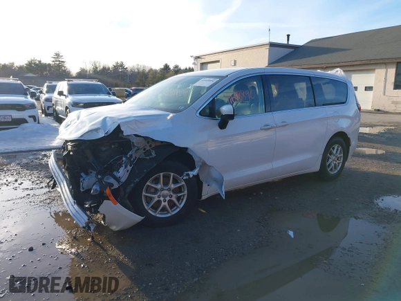 2020 Chrysler Voyager LX z VIN 2C4RC1CG8LR279110, wystawiony jako IAAI lot #41648890 z przebiegiem 65 030 mil mil oraz . Historia ofert i sprzedaży dostępna na DreamBid. Obrazek 16.