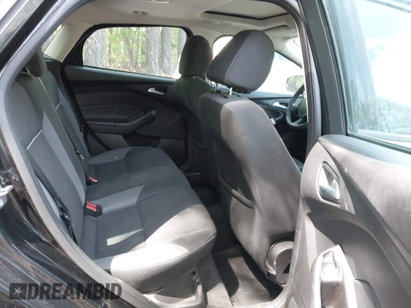 2014 Ford Focus SE with VIN 1FADP3K25EL425738, listed as a IAAI auction lot 42127245 with 161,163 mi miles. Bid and sale history available at carsss.com. Image 8.