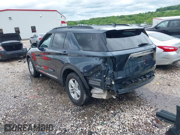 2022 Ford Explorer XLT z VIN 1FMSK8DH3NGA69714, wystawiony jako IAAI lot #42164169 z przebiegiem 53 081 mil mil oraz . Historia ofert i sprzedaży dostępna na DreamBid. Obrazek 3.