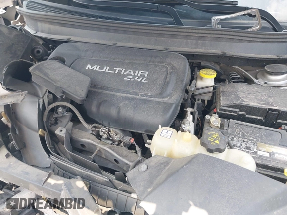 2019 Jeep Cherokee Latitude Plus with VIN 1C4PJLLB3KD184842, listed as a IAAI auction lot 42389142 with 123,324 mi miles and . Bid and sale history available at DreamBid. Image 10.