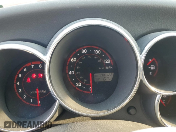 2005 Pontiac Vibe with VIN 5Y2SL63865Z421731, listed as a Copart auction lot 70724474 with 208,122 mi miles and Salvage Title. Bid and sale history available at carsss.com. Image 9.