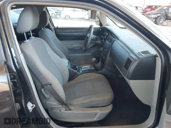 2007 Dodge Charger z VIN 2B3LA43G97H752393, wystawiony jako IAAI lot #42305031 z przebiegiem 135 684 mil mil oraz . Historia ofert i sprzedaży dostępna na DreamBid. Obrazek 5.