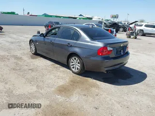 2006 BMW 3 Series 325i with VIN WBAVB13506KX51462, listed as a IAAI auction lot 41811523 with Not Provided miles. Bid and sale history available at carsss.com. Image 3.