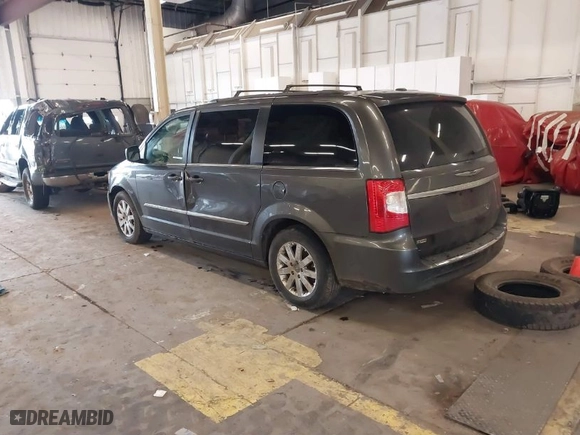 2015 Chrysler Town & Country Touring with VIN 2C4RC1BG0FR706401, listed as a IAAI auction lot 41626603 with 164,903 mi miles. Bid and sale history available at carsss.com. Image 3.