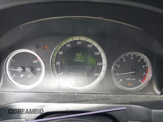 2009 Mercedes-Benz C 300 Sport z VIN WDDGF81X89R061439, wystawiony jako IAAI lot #42177083 z przebiegiem 195 633 mil mil oraz . Historia ofert i sprzedaży dostępna na DreamBid. Obrazek 7.