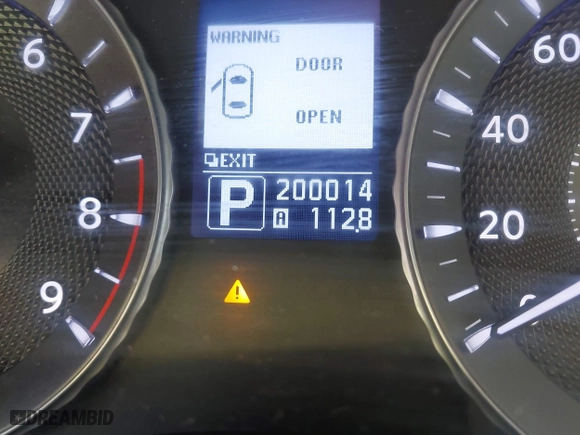 2013 Infiniti M37 with VIN JN1BY1AR3DM600744, listed as a IAAI auction lot 41912310 with 200,014 mi miles. Bid and sale history available at carsss.com. Image 15.