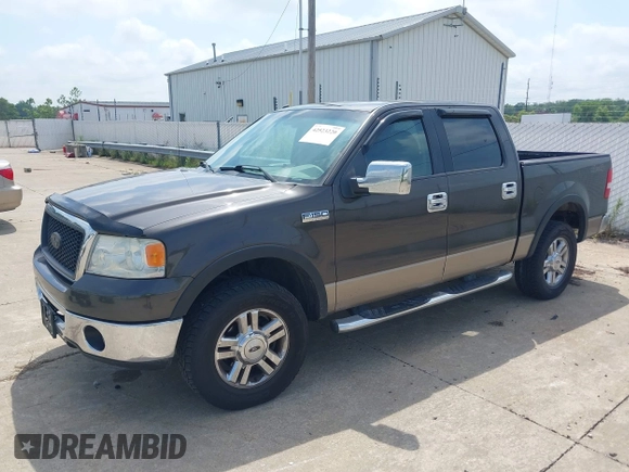 2006 Ford F-150 XLT z VIN 1FTPW14V76KD97454, wystawiony jako IAAI lot #42523220 z przebiegiem 196 007 mil mil oraz . Historia ofert i sprzedaży dostępna na DreamBid. Obrazek 2.