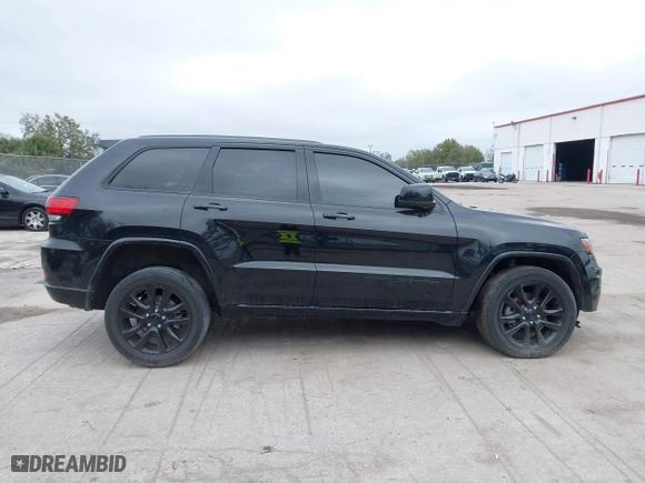 2018 Jeep Grand Cherokee Laredo E with VIN 1C4RJFAG7JC312948, listed as a IAAI auction lot 41624027 with 116,763 mi miles. Bid and sale history available at carsss.com. Image 14.