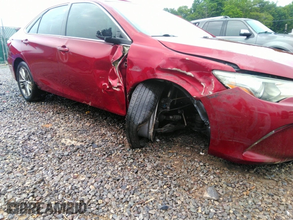 2017 Toyota Camry XLE z VIN 4T1BF1FK9HU699893, wystawiony jako IAAI lot #33158588 z przebiegiem 139 476 mil mil oraz . Historia ofert i sprzedaży dostępna na DreamBid. Obrazek 6.