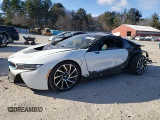 2016 BMW i8 with VIN WBY2Z2C52GV676270, listed as a Copart auction lot 87290794 with 86,027 mi miles and Salvage Title. Bid and sale history available at carsss.com. Image 1.