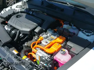 2025 Hyundai Sonata SEL with VIN KMHL34JJ8SA110645, listed as a IAAI auction lot 42731745 with 2,923 mi miles and . Bid and sale history available at DreamBid. Image 21.