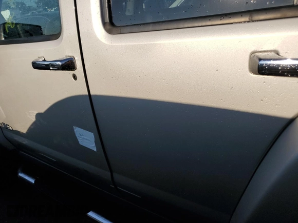 2006 Hummer H3 with VIN 5GTDN136468104647, listed as a Copart auction lot 73696414 with 0 mi miles and Non Repairable. Bid and sale history available at carsss.com. Image 13.
