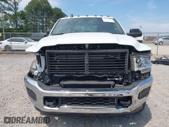 2020 Ram 2500 Tradesman with VIN 3C6UR5CL9LG258440, listed as a IAAI auction lot 42073257 with 33,489 mi miles and . Bid and sale history available at DreamBid. Image 13.