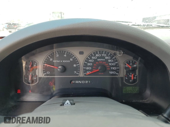 2007 Ford F-150 XLT z VIN 1FTPW14V47FB14535, wystawiony jako Copart lot #57470415 z przebiegiem 182 922 mil mil oraz Szkoda całkowita • Salvage title. Historia ofert i sprzedaży dostępna na DreamBid. Obrazek 9.